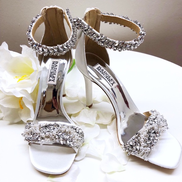 badgley mischka fiorenza crystal & imitation pearl embellished sandal